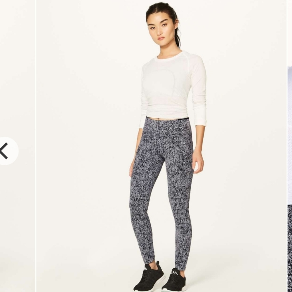 lululemon athletica Women's Black and White Run On Tight W5ANOS
